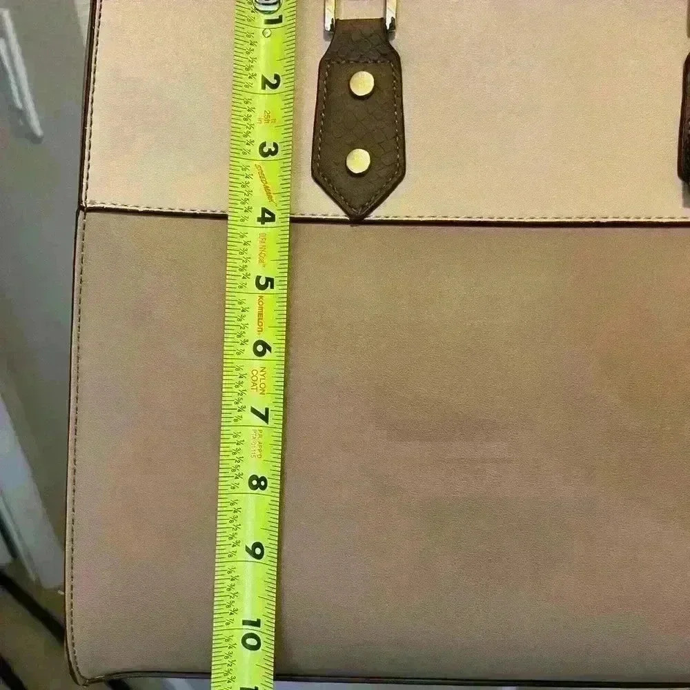 Mossimo Beige and Brown Tote Bag - Picture 5 of 5